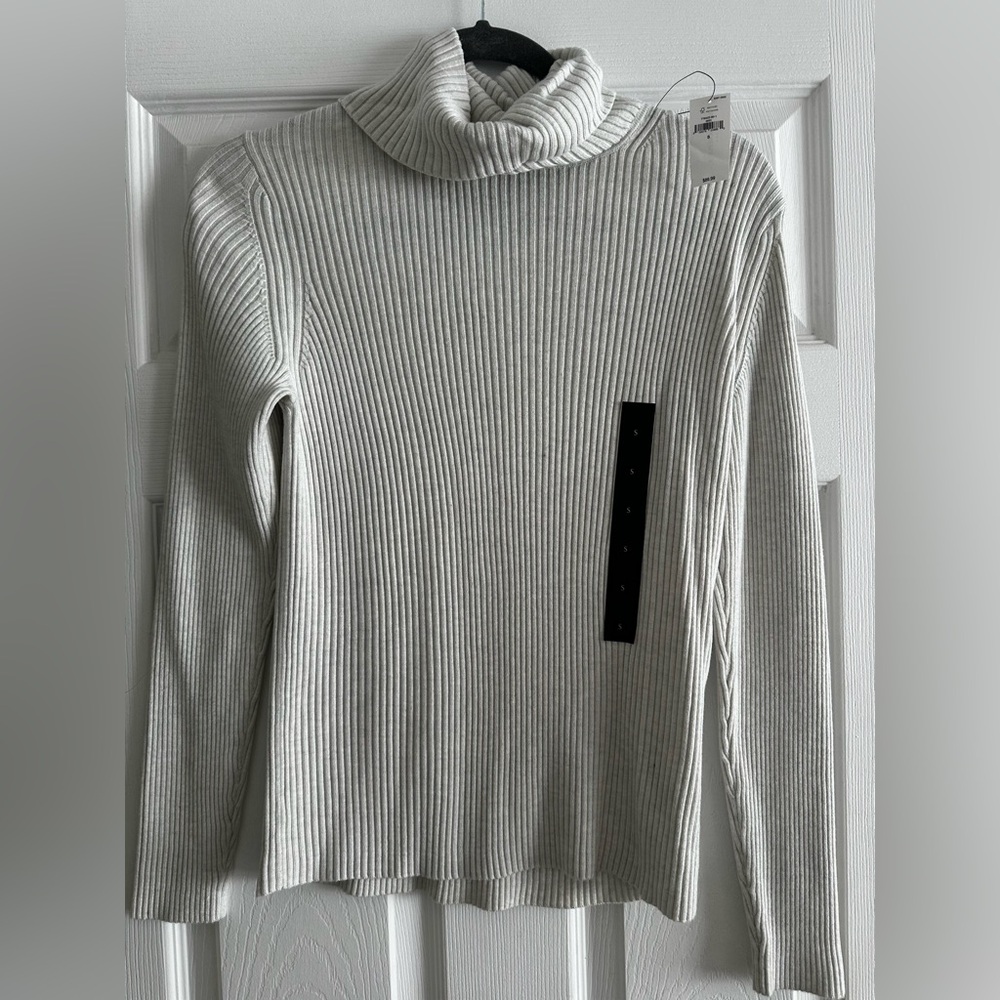 Banana Republic textured turtleneck sweater